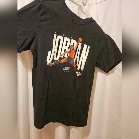 Jordan's Logo Photo T Shirt New Size Small - Picture 3 of 4